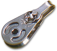 Metal sheave block with shackle